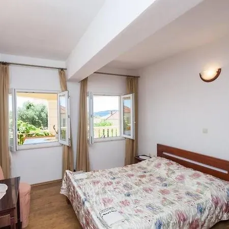 Apartamento Mladenka- Two Bedroom With Balcony And Sea View *