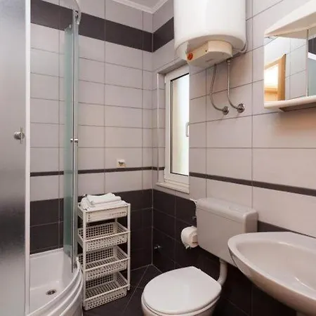 Διαμέρισμα Mladenka- Two Bedroom With Balcony And Sea View *