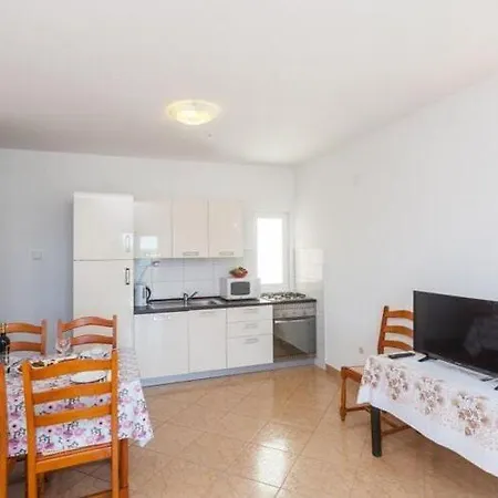 Mladenka- Two Bedroom With Balcony And Sea View Διαμέρισμα