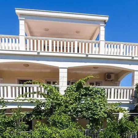 Mladenka- Two Bedroom With Balcony And Sea View *